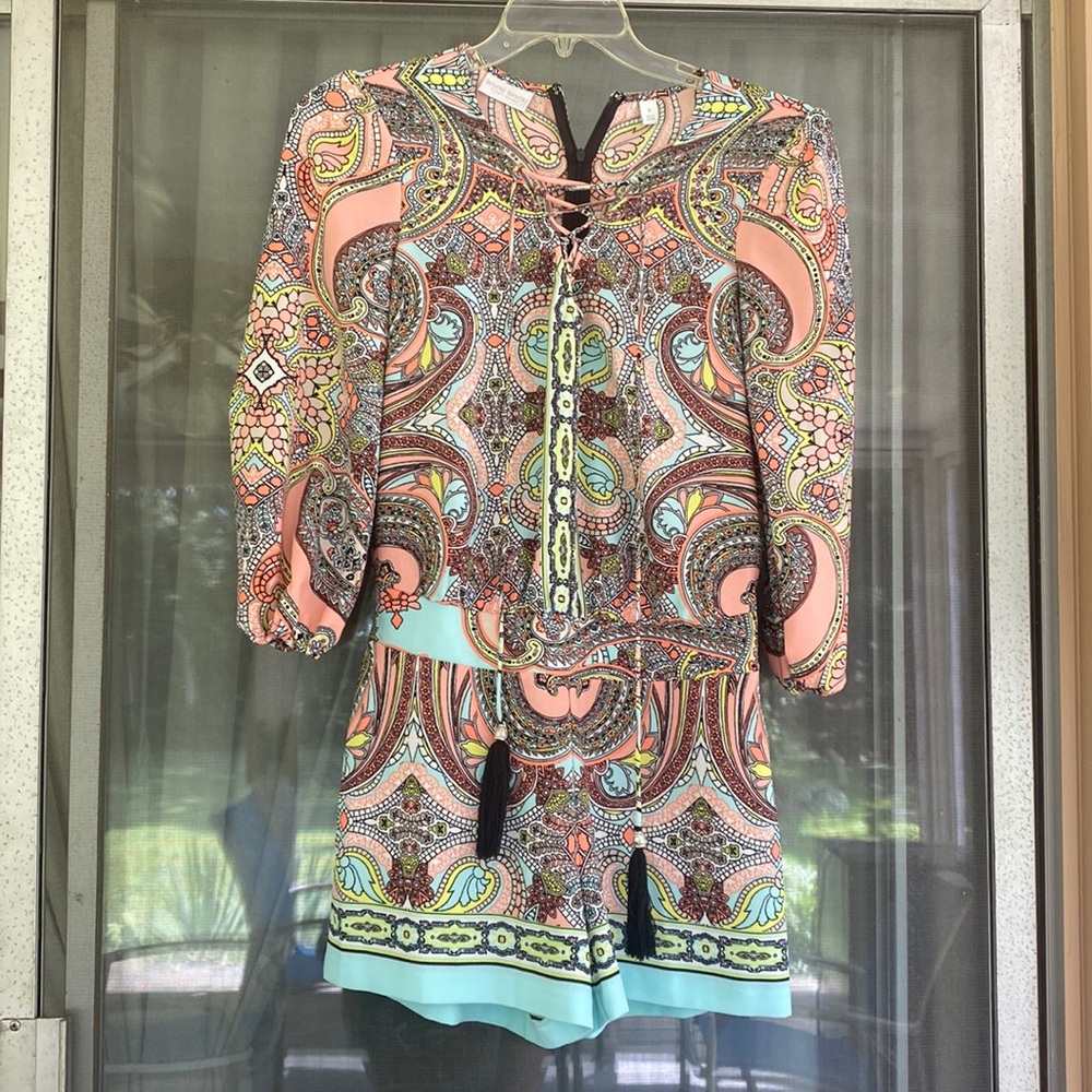 Size small long sleeve romper shorts